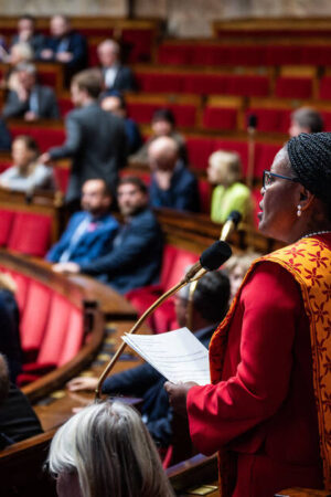 La députée RN Anchya Bamana demande à Bruno Retailleau de sanctionner le préfet de Mayotte