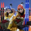 Vanessa Voigt (r) legte in der Vorbereitung auf die neue Biathlon-Saison eine mentale Pause ein. Foto: Pontus Lundahl/TT News Ag