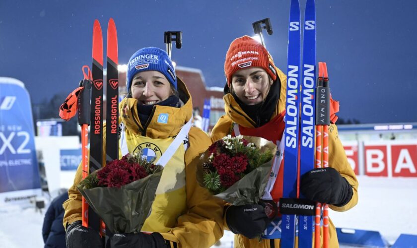 Vanessa Voigt (r) legte in der Vorbereitung auf die neue Biathlon-Saison eine mentale Pause ein. Foto: Pontus Lundahl/TT News Ag