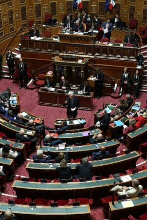 Le Premier ministre Michel Barnier prononce un discours devant le Sénat, le 2 octobre 2024 à Paris