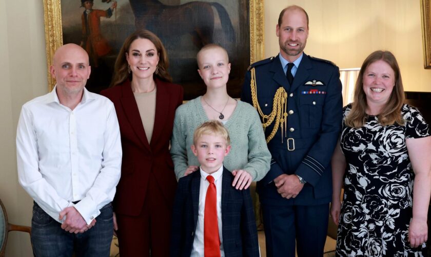 02/10/2024, London, UK. The Prince and Princess of Wales meeting young photographer Liz Hatton and family at Windsor Castle. Also pictured: Liz's mother Vicky, stepfather Aaron and brother Mateo. Picture by Andrew Parsons / Kensington Palace. Image downloaded from Kensington Palace Flickr account