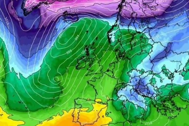 UK weather: Exact date UK temperatures skyrocket by 10C as Iberian plume blasts country