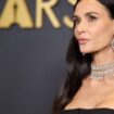 Demi Moore gibt ihren Hunden scherzhaft die Schuld an ihrem Single-Dasein