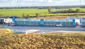 Der Flugbetrieb am Flugplatz Emden soll künftig aus der Ferne von einem neuen Kontrollzentrum am Flughafen Braunschweig-Wolfsbur