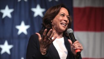 Des médecins s'interrogent sur l'état d'ébriété de Kamala Harris dans un nouveau message vidéo étrange