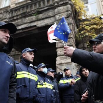 La Géorgie repousse ses ambitions européennes à 2028 sur fond de crise politique