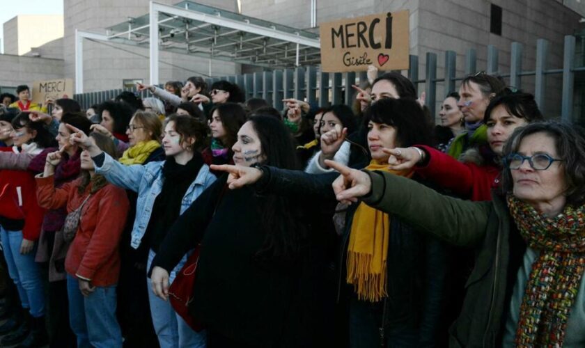 Une justice "de l'exemple" ? Le sujet qui divise au procès des viols de Mazan