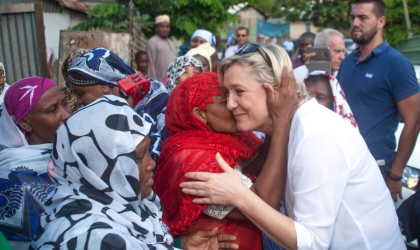 La stratégie de Marine Le Pen pour s'implanter en Outre-mer