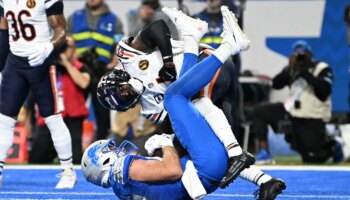 Lions make franchise history moving to 11-1 after staving off Bears on Thanksgiving