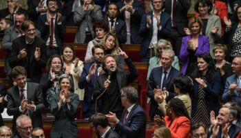 « Il aura la censure qu’il mérite » : vives réactions à gauche face aux annonces de Barnier sur l’Aide médicale d’Etat