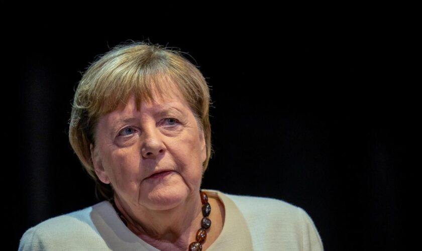 Frühere Bundeskanzlerin: Merkel empfiehlt, für die Ukraine "diplomatische Lösungen mitzudenken"