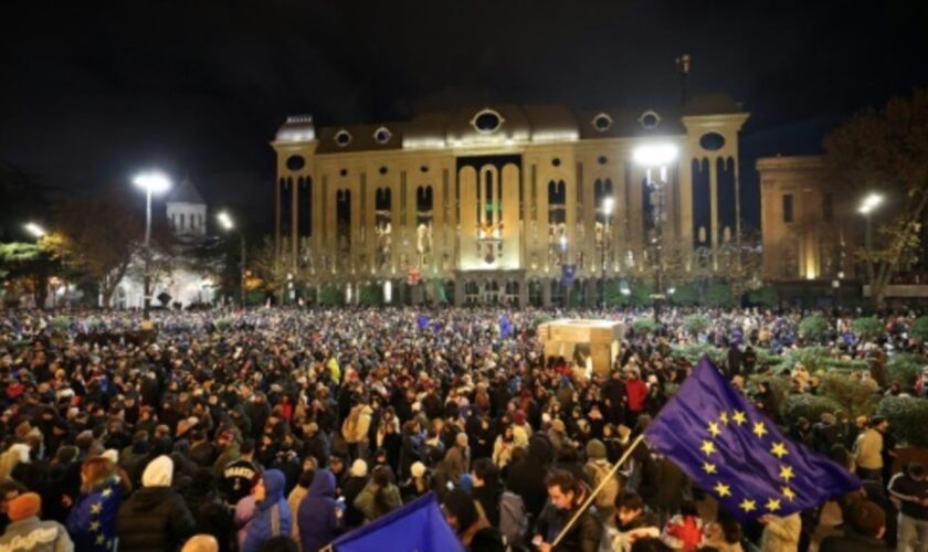 Protest vor dem Parlament in Tiflis