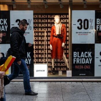 Black Friday : ils regrettent ces achats finalement inutiles mais qu’ils ont fait car c’était « pas cher »