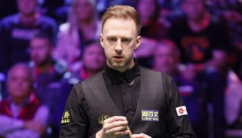 Sparkling Judd Trump powers into UK Championship semi-finals