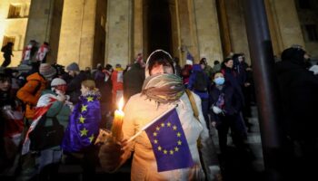 Georgien: Georgier setzen Protest nach Niederschlagung von Demonstration fort