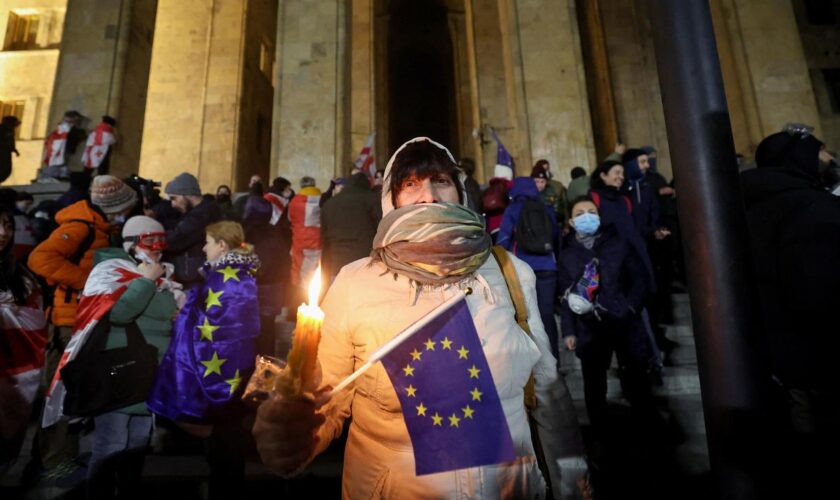 Georgien: Georgier setzen Protest nach Niederschlagung von Demonstration fort