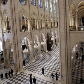 Visite d’Emmanuel Macron à Notre-Dame : alors, quoi de nef ?