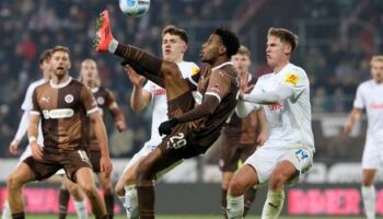 Fußball-Bundesliga: FC St. Pauli gewinnt gegen Holstein Kiel und verlässt Abstiegsränge