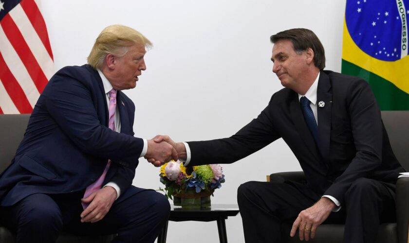 Au Brésil, Jair Bolsonaro mise sur Donald Trump et son élection pour revenir en politique