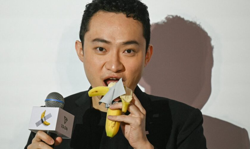 Justin Sun a mangé la banane œuvre d’art qu’il avait achetée à 6 millions d’euros