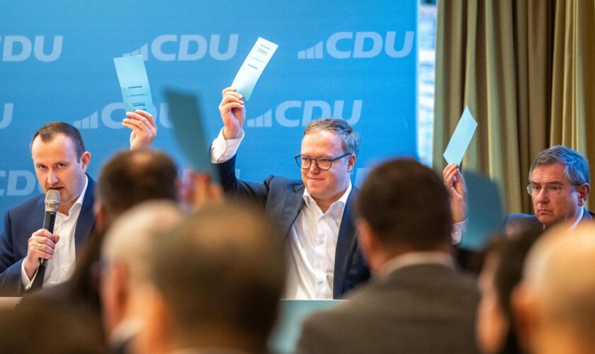 Landtagswahlen: Thüringer CDU stimmt Brombeerkoalition zu