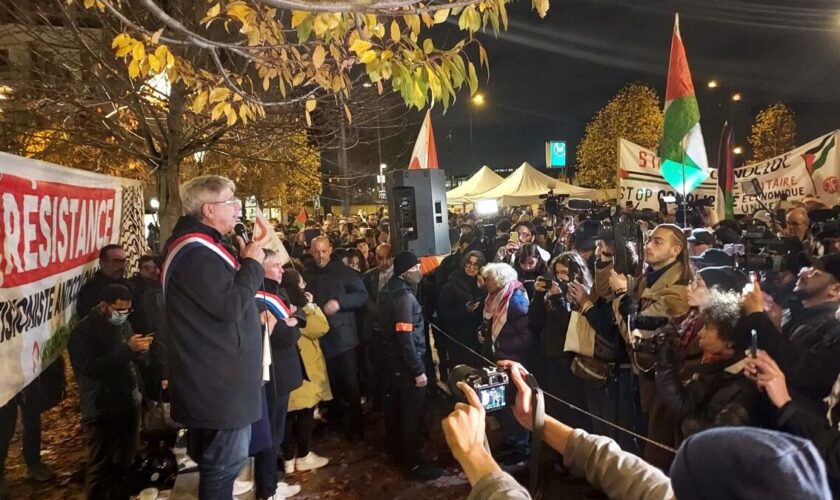 À 2 km du Stade de France, un rassemblement s’est tenu pour dire « non au match France – Israël »