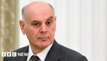 Abkhazia: Leader of Georgia breakaway region resigns