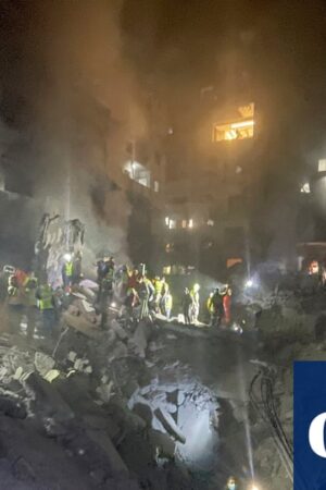 At least 11 killed and 63 wounded by Israeli bombing of Beirut homes