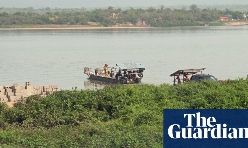 At least 27 people dead and 100 missing after boat capsizes in Nigeria