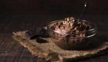 Attention, des mousses au chocolat vendues partout en France peuvent contenir des bouts de verre