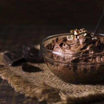 Attention, des mousses au chocolat vendues partout en France peuvent contenir des bouts de verre