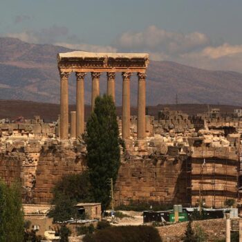 Au Liban, la ville de Baalbeck et ses ruines romaines sont désertées par les habitants et les touristes