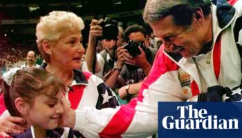 Bela Karolyi, gymnastics coach who mentored Nadia Comaneci, dies aged 82