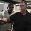 Bolsonaro, cada vez más acorralado en Brasil, busca una vía de escape entre Trump y Milei