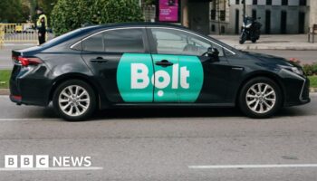 Bolt drivers win right to holiday and minimum wage