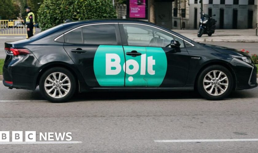 Bolt drivers win right to holiday and minimum wage