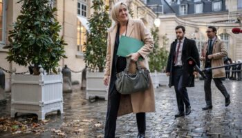 Budget : les oppositions accentuent la pression sur Michel Barnier