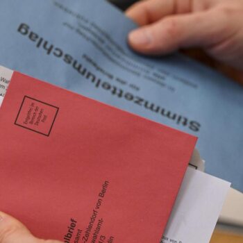 Bundestagswahl: Berliner Wahlleiter sieht verkürzten Zeitraum für Briefwahl kritisch