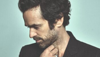 «Ce drame touche une centaine de Français au Japon»: dans Une part manquante, Romain Duris part à la recherche de sa fille