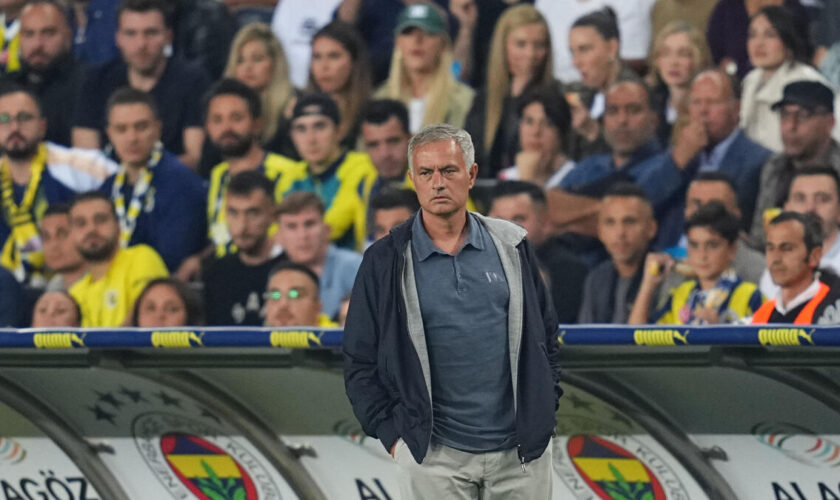 « C’est pire que ce qu’on m’avait dit » : José Mourinho s’en prend violemment aux instances du football turc