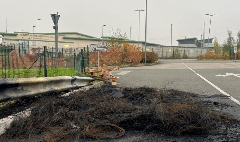 « C’était extrêmement violent » : la prison de Beauvais bloquée après une nouvelle agression de surveillante