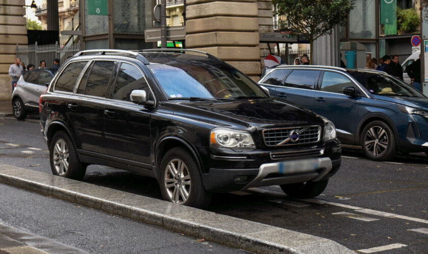 Cycliste tué à Paris : le sénateur Ian Brossat veut une loi « pour permettre aux villes d’interdire les SUV »