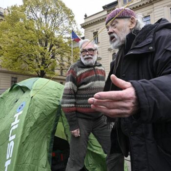 Czech Republic raises pensions for former dissidents