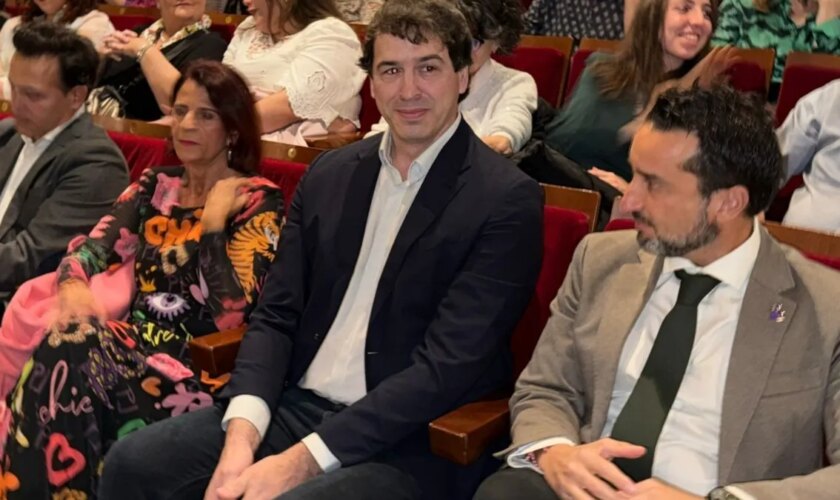 David Azagra, el director imputado y hermano de Pedro Sánchez, vuelve a estrenar su ciclo de óperas en Badajoz