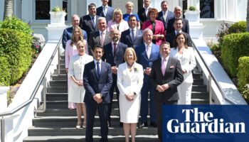 David Crisafulli breaks election promise to elevate shadow team to Queensland government frontbench