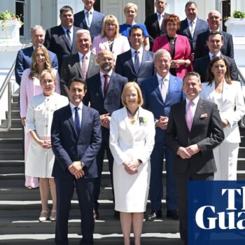 David Crisafulli breaks election promise to elevate shadow team to Queensland government frontbench