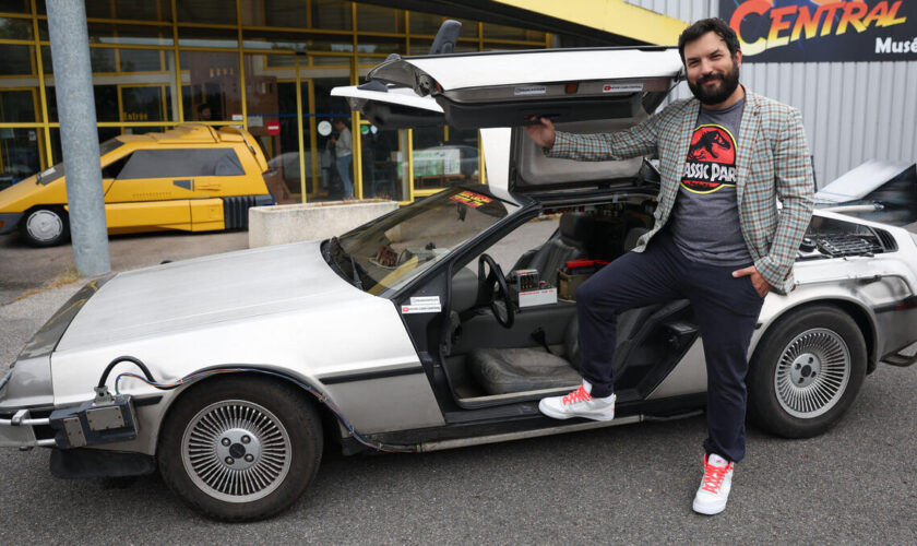 DeLorean, Batmobile, Peugeot 406 de « Taxi »... les voitures de films s’exposent au Salon de l’auto à Paris