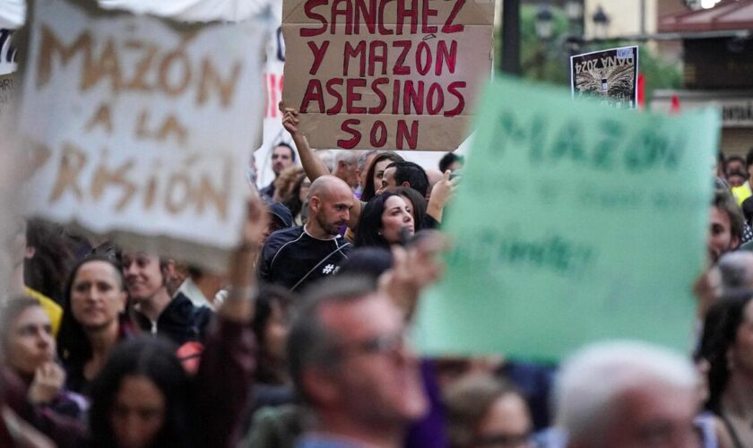 Des manifestations à Valence ciblent les autorités « tachées de sang » après les inondations meurtrières