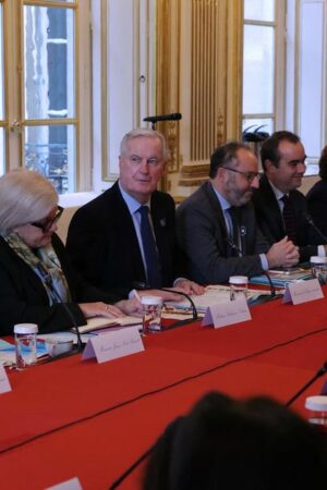 Deux mois après leur nomination, les ministres du gouvernement Barnier restent largement méconnus des Français