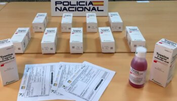 Dos detenidos en Sevilla por traficar con jarabes de la tos para elaborar una nueva droga llamada 'purple drunk'